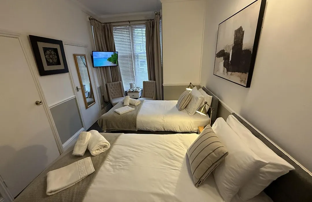 Central Hotel-1